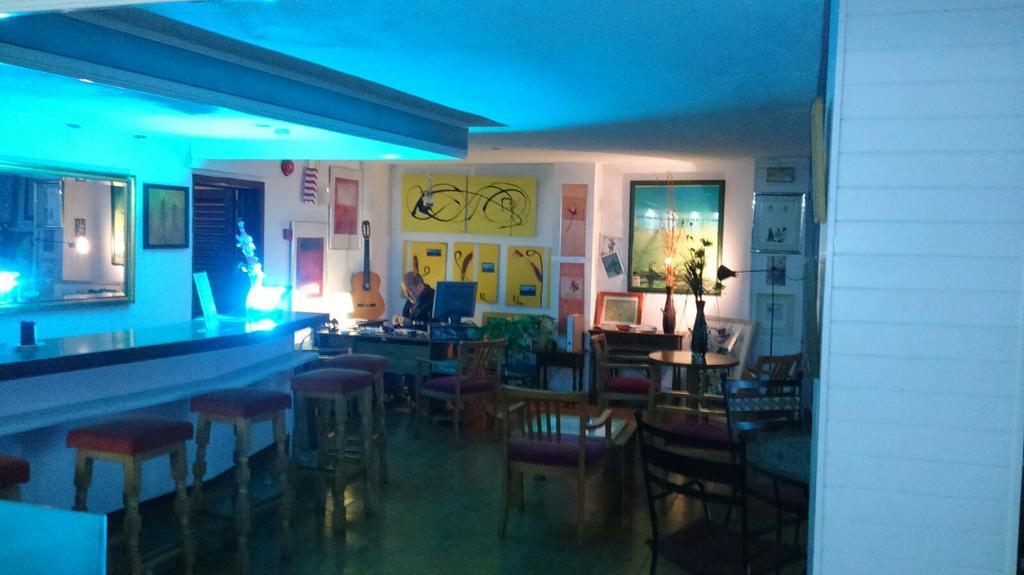 Hostal Flamenco Can Picafort  Buitenkant foto