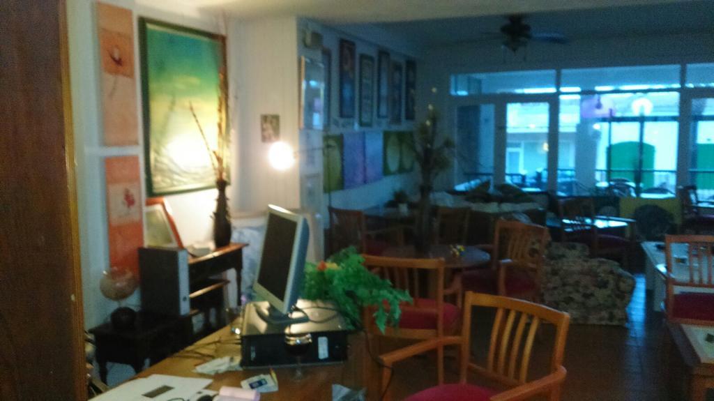 Hostal Flamenco Can Picafort  Buitenkant foto